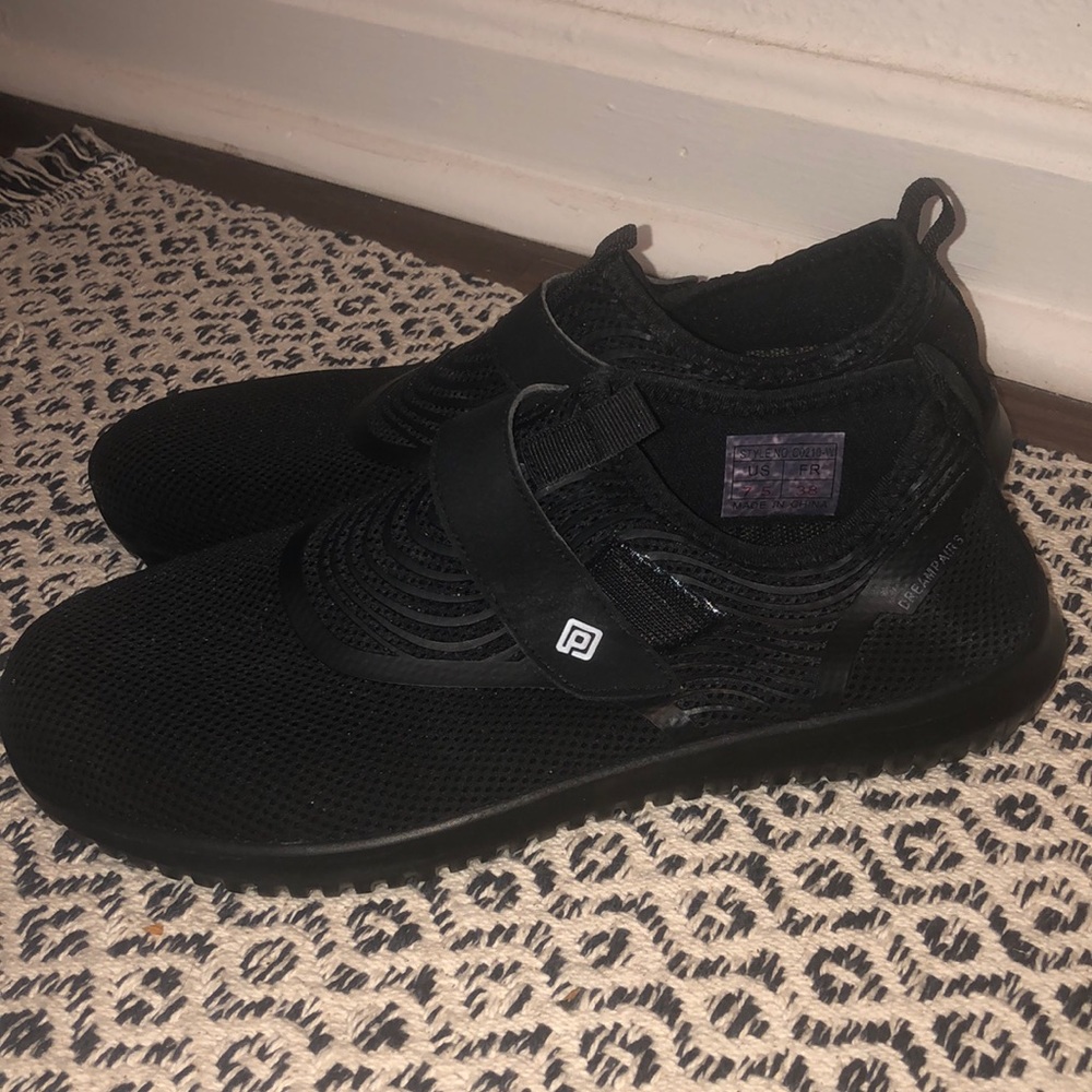 Black Water Shoes